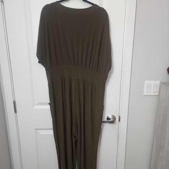 5/$30 Nina  Leonard Olive Green Jumpsuit Size 2X - Picture 5 of 5